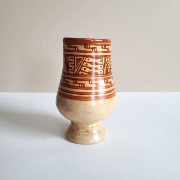 Ceramic hand painted vase - Picture 1 of 6